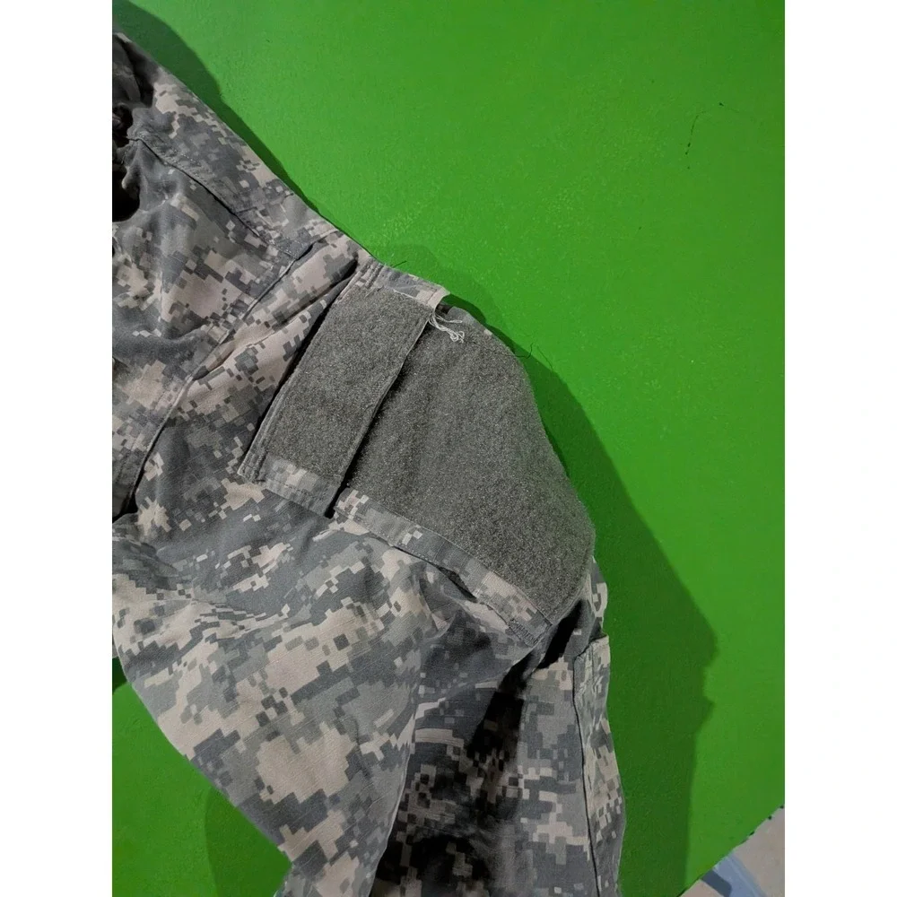 US Army ACU Jacket Mens Small Reg UCP Digital Camo‎ Ripstop Combat Coat Uniform